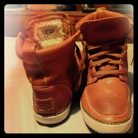 Ugg boots - Picture 1 of 5